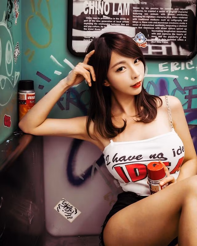 Hot girl Hong Kong bi chi trich vi chuong mot dien do ho khoe than-Hinh-12