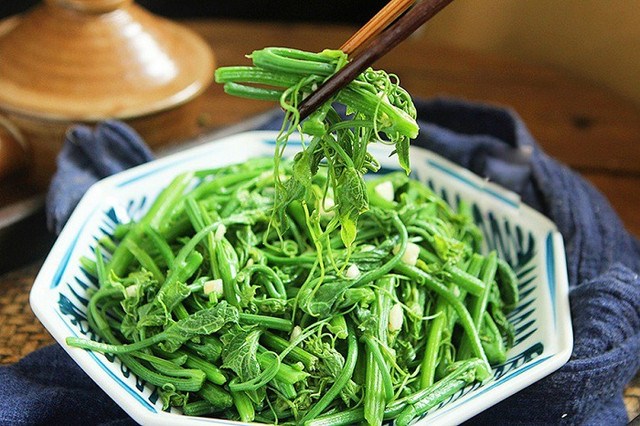 Mẹo thêm chút dầu mè giúp rau xanh mướt - Hình 6 Meo them chut dau me giup rau xanh muot-Hinh-6