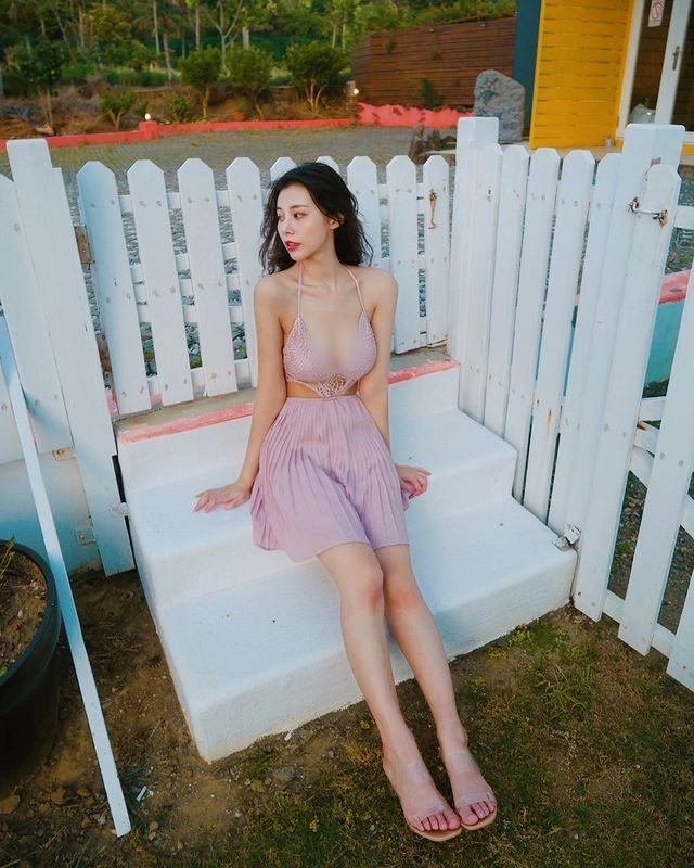 Mẫu nữ chỉ cách tập luyện để giữ dáng người chữ S cực chuẩn Mau nu chi cach tap luyen de giu dang nguoi chu S cuc chuan