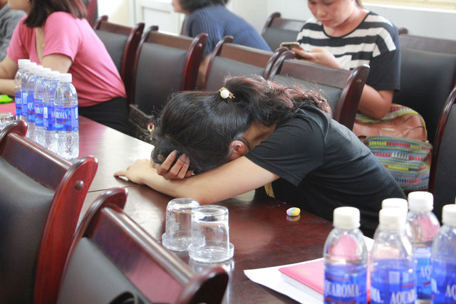 Giáo viên tát và đánh tới tấp khiến học sinh nhập viện sẽ bị xử lý như thế nào? - Hình 4 Giao vien tat va danh toi tap khien hoc sinh nhap vien se bi xu ly nhu the nao?-Hinh-4