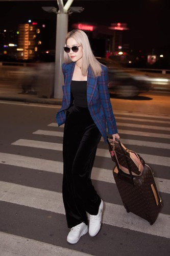 Mê mẩn với những mái tóc bạch kim hút hồn của sao Việt - Hình 3 Me man voi nhung mai toc bach kim hut hon cua sao Viet-Hinh-3