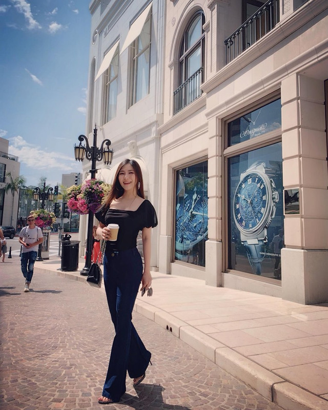 Hương Tràm lột xác với gu thời trang mới sau khi sang Mỹ du học - Hình 3 Huong Tram lot xac voi gu thoi trang moi sau khi sang My du hoc-Hinh-3