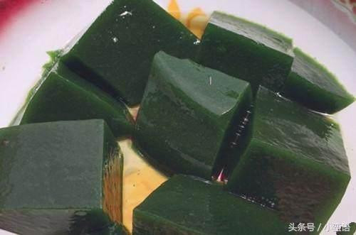 Trải nghiệm mới: Đậu phụ màu xanh bốc mùi vẫn thu hút người mua - Hình 9 Trai nghiem moi: Dau phu mau xanh boc mui van thu hut nguoi mua-Hinh-9