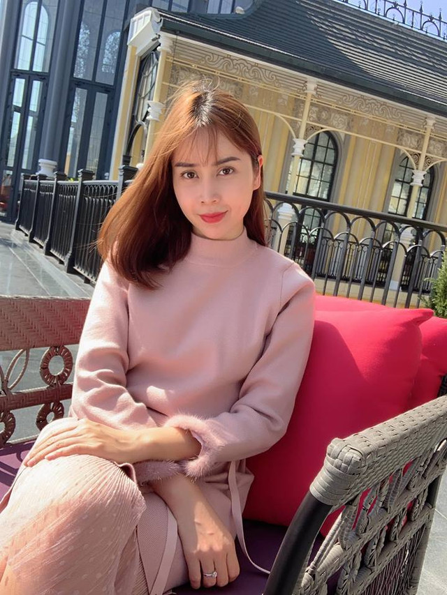 Sau khi đụng dao kéo, Lưu Hương Giang ngày càng nhuận sắc - Hình 11 Sau khi dung dao keo, Luu Huong Giang ngay cang nhuan sac-Hinh-11