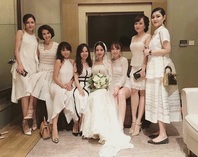 Điểm mặt những trường hợp ăn mặc hớ hênh đi đám cưới - Hình 8 Diem mat nhung truong hop an mac ho henh di dam cuoi-Hinh-8