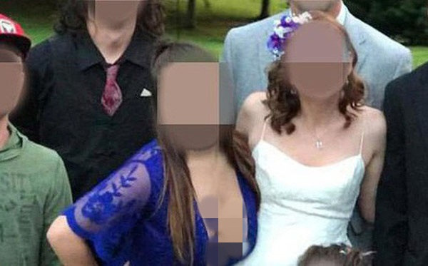 Điểm mặt những trường hợp ăn mặc hớ hênh đi đám cưới Diem mat nhung truong hop an mac ho henh di dam cuoi