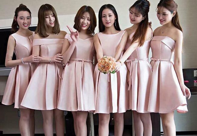 Điểm mặt những trường hợp ăn mặc hớ hênh đi đám cưới - Hình 5 Diem mat nhung truong hop an mac ho henh di dam cuoi-Hinh-5