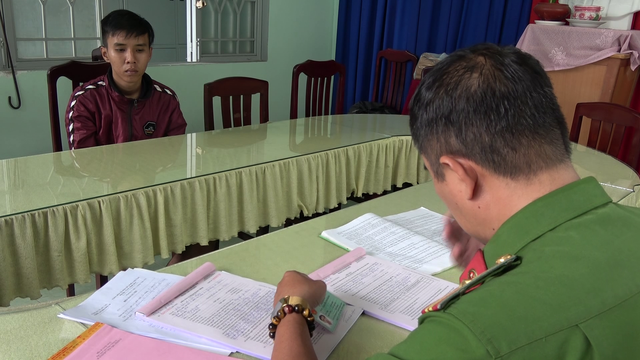 Bắt nghi phạm chuyên vào bệnh viện trộm điện thoại Bat nghi pham chuyen vao benh vien trom dien thoai
