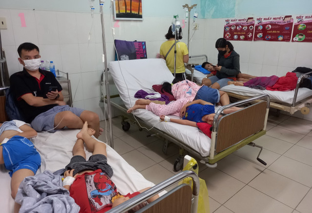 Thông tin mới nhất vụ hàng trăm học sinh Ischool Nha Trang bị ngộ độc: 1 em đã tử vong Thong tin moi nhat vu hang tram hoc sinh Ischool Nha Trang bi ngo doc: 1 em da tu vong