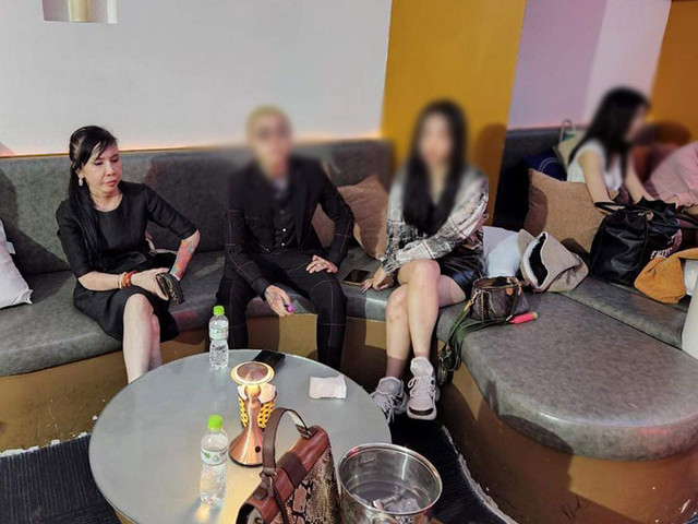 Con đường trở thành dân anh chị cộm cán của cử nhân Đại học Tài chính kế toán Dung 'thà' - Hình 3 Con duong tro thanh dan anh chi com can cua cu nhan Dai hoc Tai chinh ke toan Dung 'tha'-Hinh-3