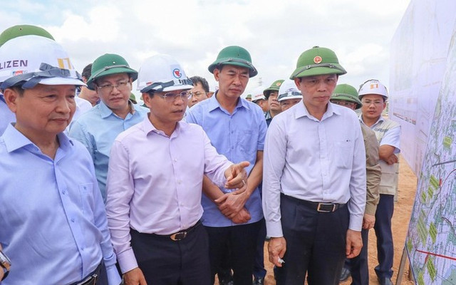 Tân Bộ trưởng Giao thông Vận tải và những hành động quyết liệt sau khi nhậm chức - Hình 9 Tan Bo truong Giao thong Van tai va nhung hanh dong quyet liet sau khi nham chuc-Hinh-9