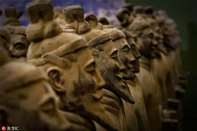 Hé lộ lý do Tần Thủy Hoàng cho làm đội quân đất nung giống người thật - Hình 5 He lo ly do Tan Thuy Hoang cho lam doi quan dat nung giong nguoi that-Hinh-5