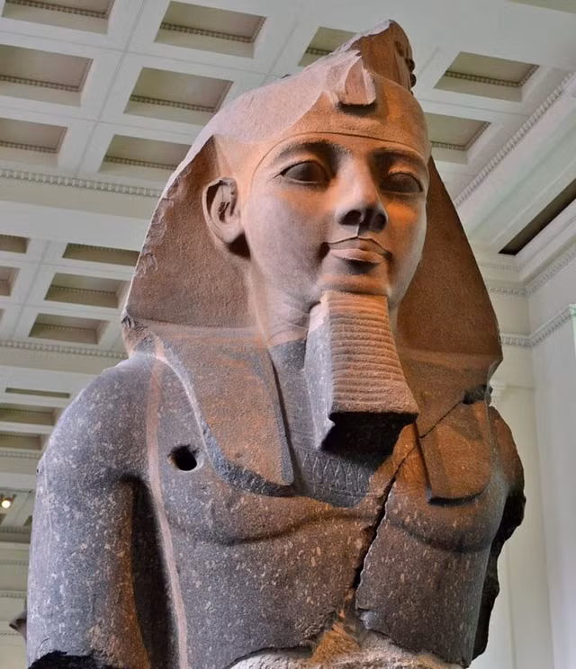 Phuc dung chan dung pharaoh dau tien duoc cap... ho chieu-Hinh-3