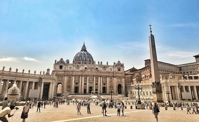 Bí ẩn thú vị về quốc gia 'tí hon' Vatican - Hình 8 Bi an thu vi ve quoc gia 'ti hon' Vatican-Hinh-8
