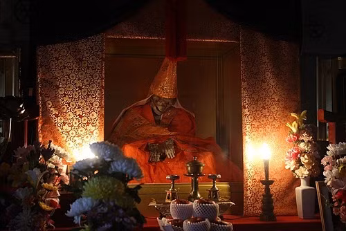 Bi thuat tu uop xac cuc khac nghiet cua thien su xua-Hinh-4