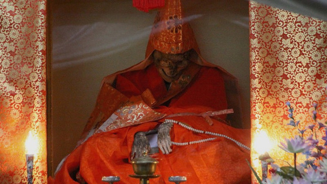 Bi thuat tu uop xac cuc khac nghiet cua thien su xua-Hinh-9