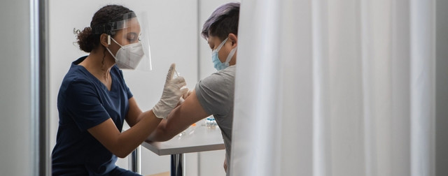 Có cần thiết tiêm vắc xin COVID-19 liều 3? - Hình 9 Co can thiet tiem vac xin COVID-19 lieu 3?-Hinh-9