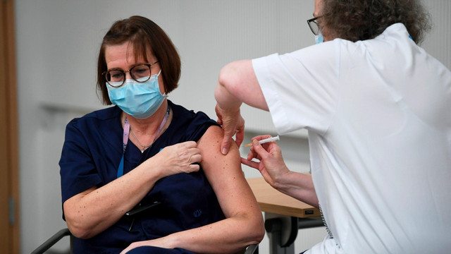 Có cần thiết tiêm vắc xin COVID-19 liều 3? - Hình 2 Co can thiet tiem vac xin COVID-19 lieu 3?-Hinh-2