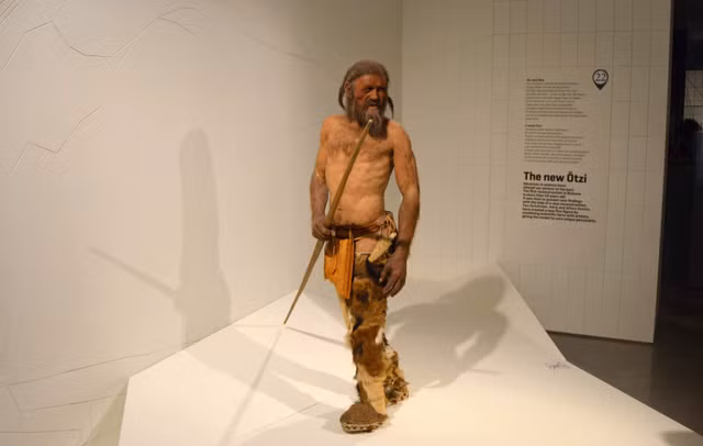 Nhung hinh xam bi an tren cac xac uop khien chuyen gia “kho nghi