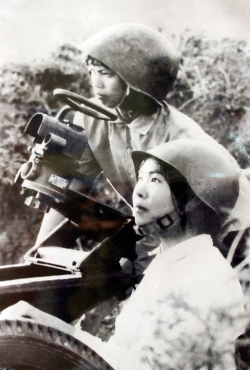 'Hà Nội - Điện Biên Phủ trên không' qua loạt ảnh quý - Hình 2 'Ha Noi - Dien Bien Phu tren khong' qua loat anh quy-Hinh-2