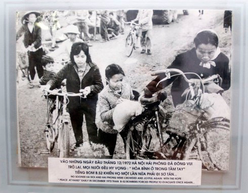 'Hà Nội - Điện Biên Phủ trên không' qua loạt ảnh quý - Hình 8 'Ha Noi - Dien Bien Phu tren khong' qua loat anh quy-Hinh-8
