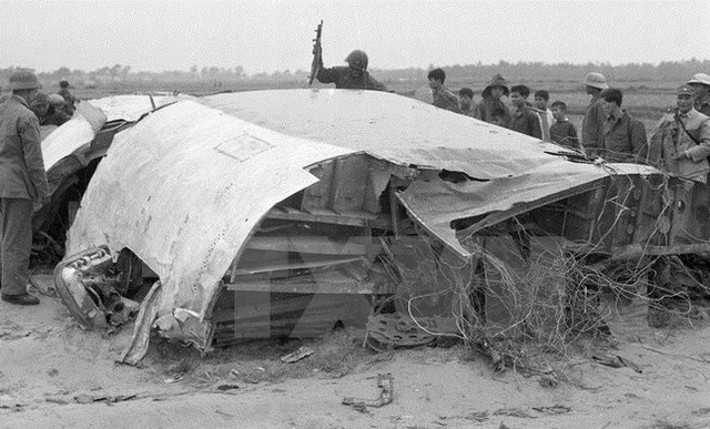 Chiến thắng lịch sử 'Hà Nội - Điện Biên Phủ trên không' qua loạt ảnh quý - Hình 8 Chien thang lich su 'Ha Noi - Dien Bien Phu tren khong' qua loat anh quy-Hinh-8