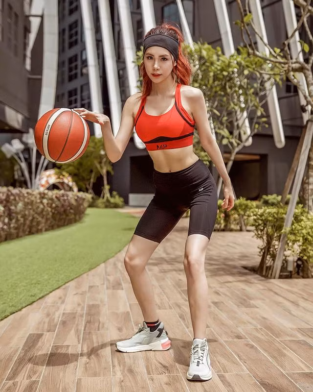 Hot girl Malaysia gay me dam khi mac do tap luyen-Hinh-5