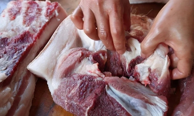 Không nên ăn 5 bộ phận của lợn dù ngon đến mấy - Hình 2 Khong nen an 5 bo phan cua lon du ngon den may-Hinh-2