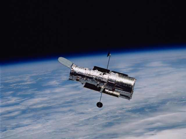 Kính viễn vọng Hubble có thể nổ tung vào những năm 2030, NASA gấp rút làm điều gì? Kinh vien vong Hubble co the no tung vao nhung nam 2030, NASA gap rut lam dieu gi?