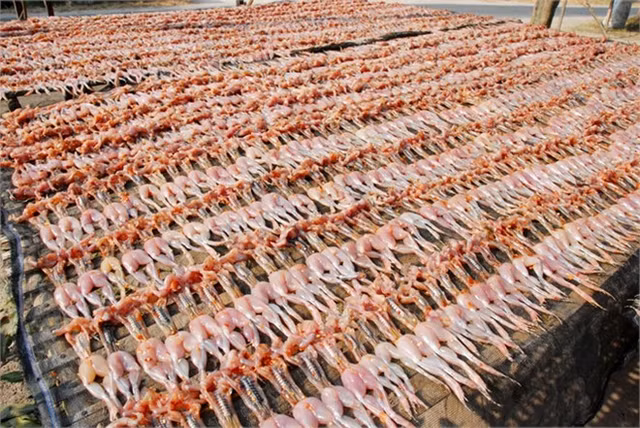 Thu vi cac cong doan lam mon “vu nu chan dai” mien Tay