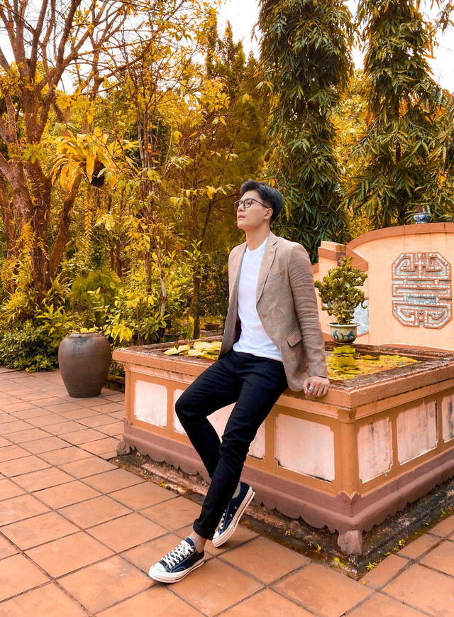 Gu thời trang nam tính của bạn trai tin đồn Lệ Quyên - Hình 11 Gu thoi trang nam tinh cua ban trai tin don Le Quyen-Hinh-11