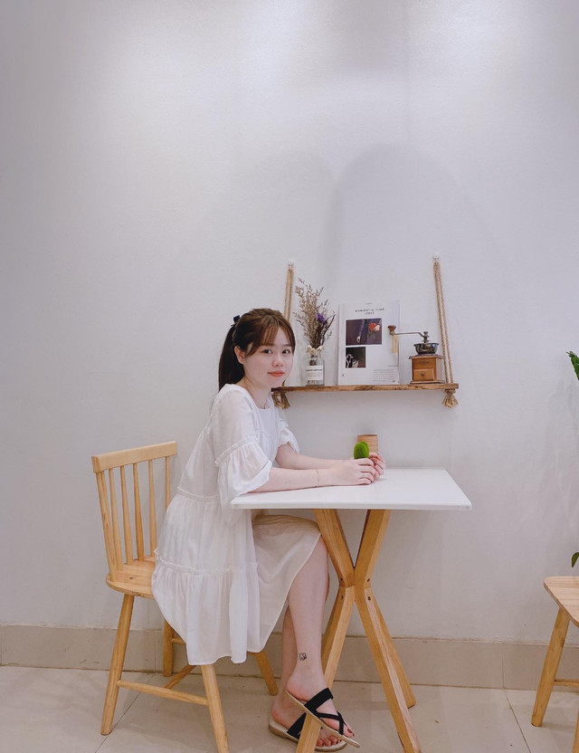 Ngắm gu thời trang sành điệu của bạn gái cũ Quang Hải - Hình 3 Ngam gu thoi trang sanh dieu cua ban gai cu Quang Hai-Hinh-3