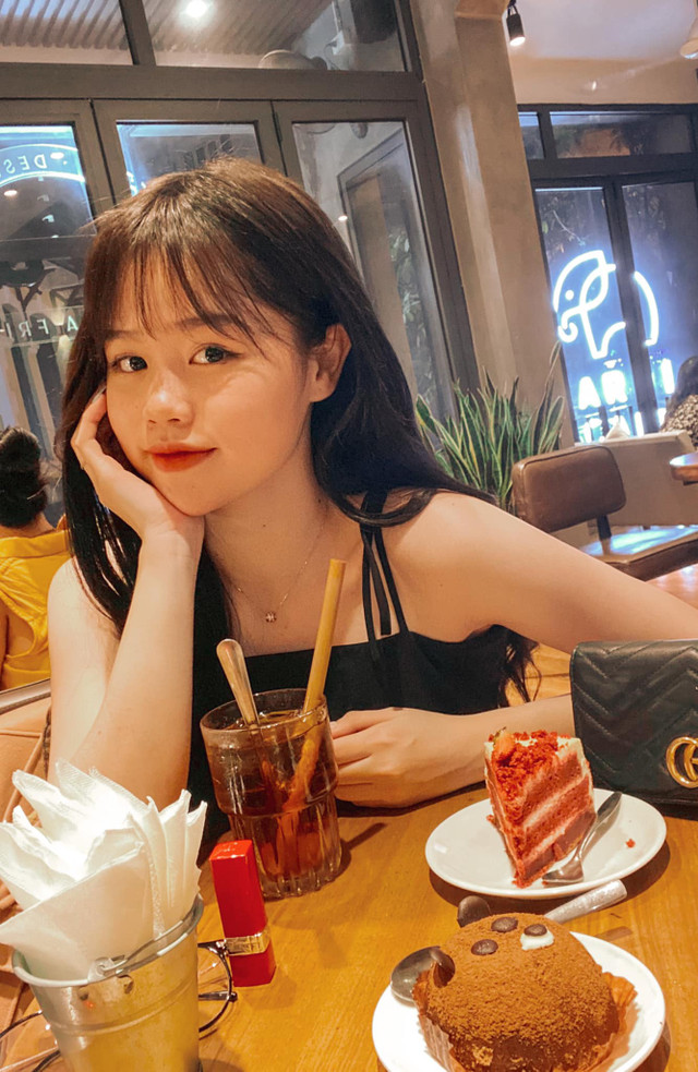 Ngắm gu thời trang sành điệu của bạn gái cũ Quang Hải - Hình 6 Ngam gu thoi trang sanh dieu cua ban gai cu Quang Hai-Hinh-6