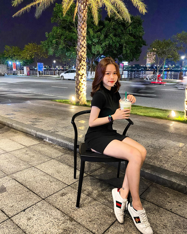 Ngắm gu thời trang sành điệu của bạn gái cũ Quang Hải - Hình 10 Ngam gu thoi trang sanh dieu cua ban gai cu Quang Hai-Hinh-10