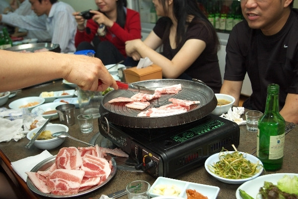 Những món ăn Hàn Quốc xuất nổi tiếng thế giới nhờ lên phim - Hình 3 Nhung mon an Han Quoc xuat noi tieng the gioi nho len phim-Hinh-3
