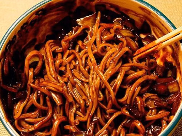 Nhung mon an Han Quoc xuat noi tieng the gioi nho len phim-Hinh-7