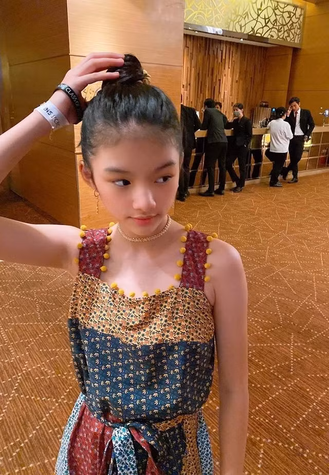 Gu thoi trang nu tinh cua con gai Truong Ngoc Anh-Hinh-3