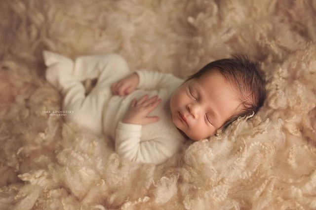 Ngắm bộ ảnh dễ thương tuyệt đỉnh của bé sơ sinh đang ngủ - Hình 10 Ngam bo anh de thuong tuyet dinh cua be so sinh dang ngu-Hinh-10