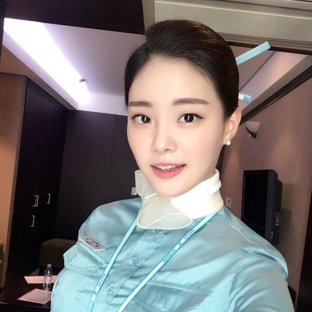 Vẻ nóng bỏng của nữ tiếp viên Hàn Quốc bỏ việc Ve nong bong cua nu tiep vien Han Quoc bo viec
