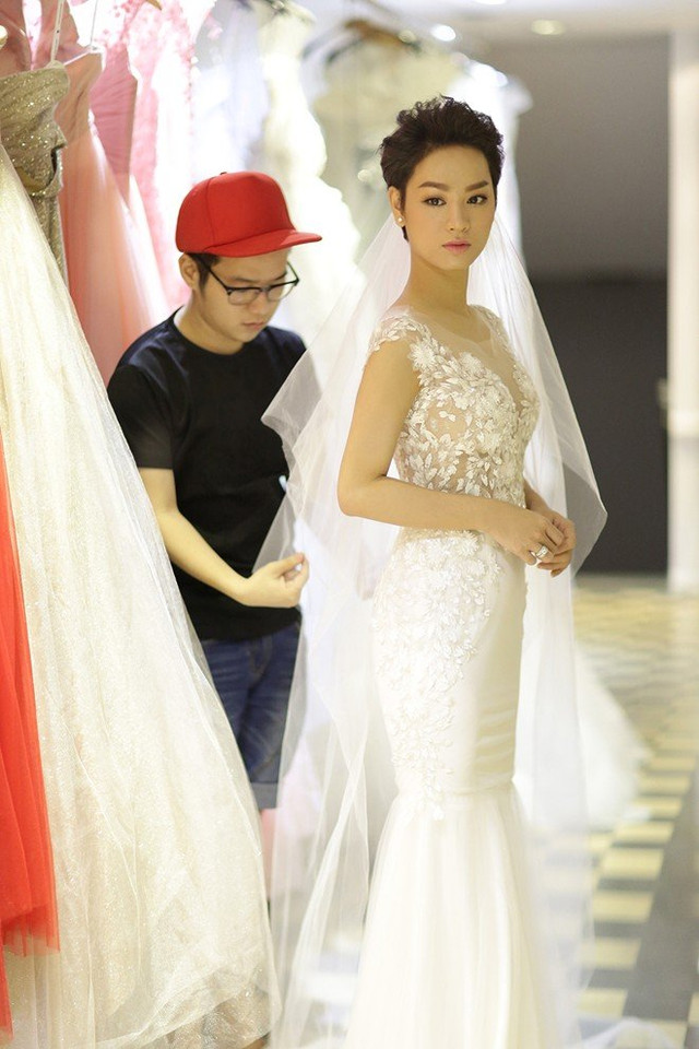 Nhung chiec vay cuoi xa hoa cua Xoai Non va loat my nhan Viet-Hinh-13