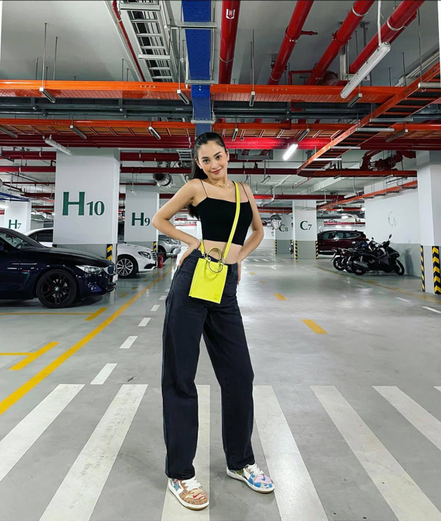 Ngắm thời trang đường phố cực chất của mỹ nhân Việt gần đây - Hình 4 Ngam thoi trang duong pho cuc chat cua my nhan Viet gan day-Hinh-4