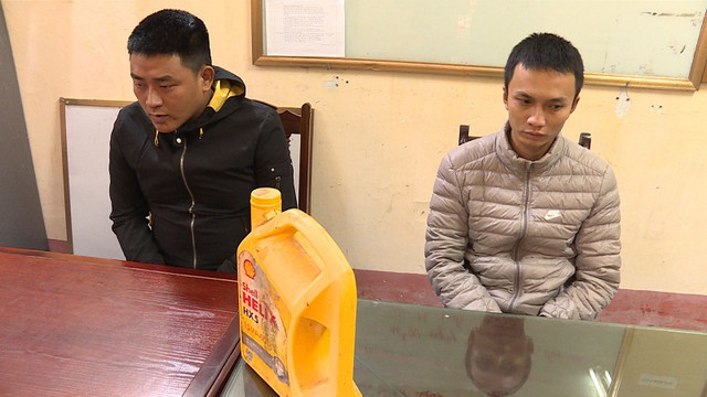 Ăn lương 8 triệu/tháng chỉ để đi ném chất bẩn vào nhà người khác An luong 8 trieu/thang chi de di nem chat ban vao nha nguoi khac