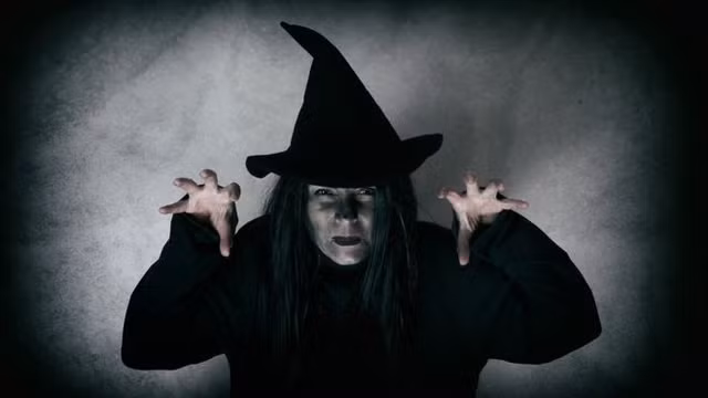 Quyen nang dang so cua phu thuy thoi xua khien ai cung giat minh thon thot