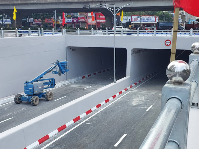 Cận cảnh hầm chui Lê Văn Lương - Khuất Duy Tiến được đầu tư hơn 700 tỷ đồng - Hình 4 Can canh ham chui Le Van Luong - Khuat Duy Tien duoc dau tu hon 700 ty dong-Hinh-4