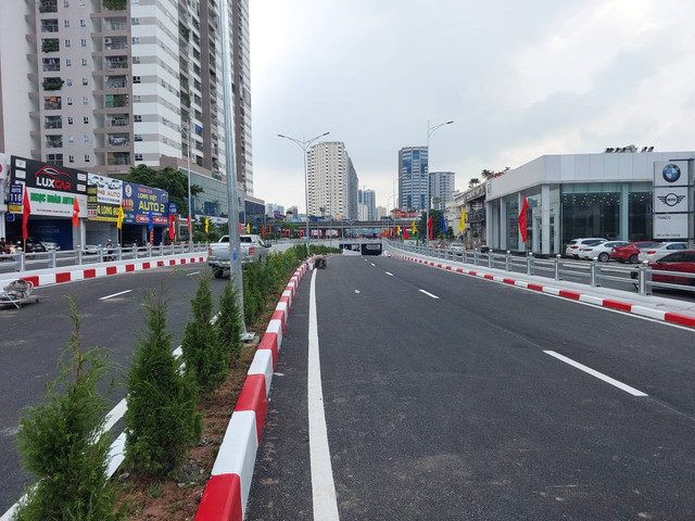 Cận cảnh hầm chui Lê Văn Lương - Khuất Duy Tiến được đầu tư hơn 700 tỷ đồng Can canh ham chui Le Van Luong - Khuat Duy Tien duoc dau tu hon 700 ty dong