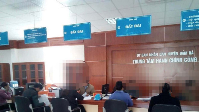 Phó giám đốc trung tâm hành chính công bị tạm giữ sau đơn tố hiếp dâm Pho giam doc trung tam hanh chinh cong bi tam giu sau don to hiep dam