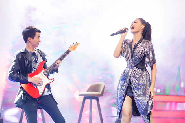 Phan khich xem A hau Kieu Loan tro tai 'ban' rap an tuong-Hinh-3