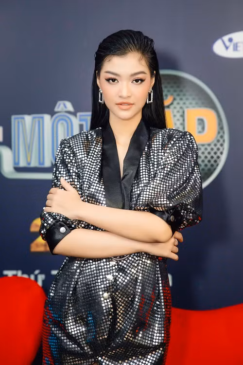 Phan khich xem A hau Kieu Loan tro tai 'ban' rap an tuong-Hinh-6