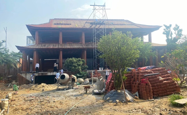 Biệt phủ xây trên đất lúa: TP Quảng Ngãi chỉ đạo xử lý thế nào? Biet phu xay tren dat lua: TP Quang Ngai chi dao xu ly the nao?