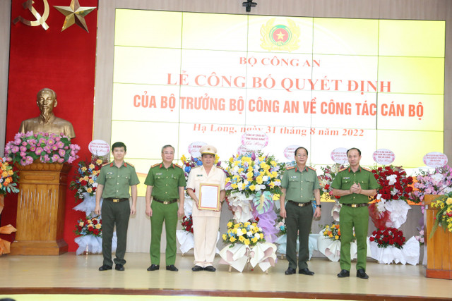 Đại tá Đinh Văn Nơi nói gì khi làm Giám đốc Công an Quảng Ninh? - Hình 4 Dai ta Dinh Van Noi noi gi khi lam Giam doc Cong an Quang Ninh?-Hinh-4
